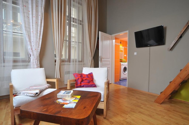 Apartamentos Hastal Gallery