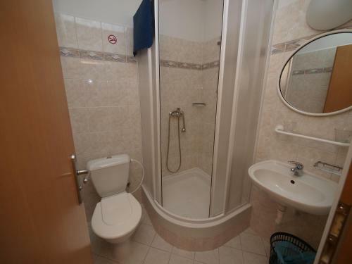 Hostal Church Pension Praha - Husuv Dum