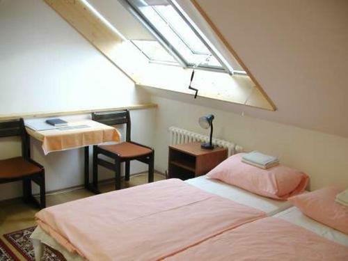 Hostal Church Pension Praha - Husuv Dum