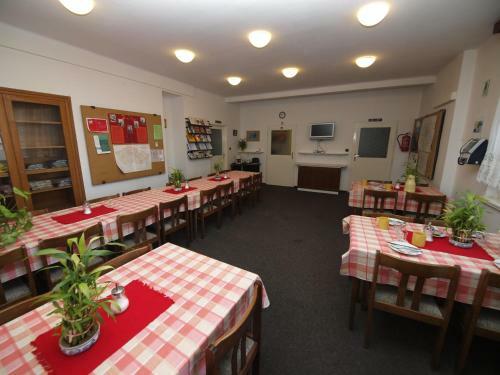 Hostal Church Pension Praha - Husuv Dum