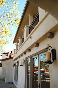 Hotel Bella Capri Inn And Suites