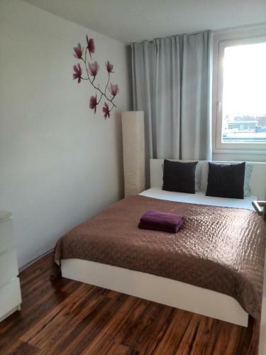 Golden Family Apartments