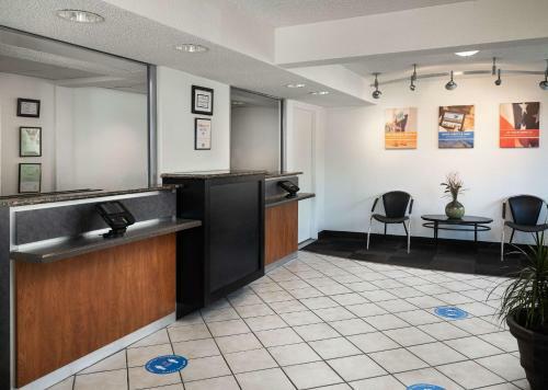 Motel 6 Carlsbad East