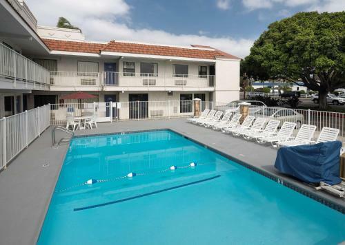 Motel 6 Carlsbad East