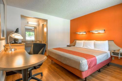Motel 6 Carlsbad East