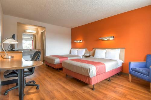 Motel 6 Carlsbad East