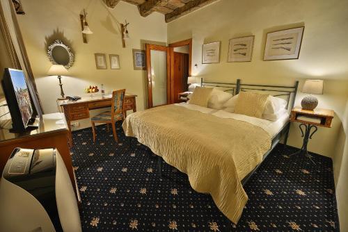 Hotel U 3 Pstrosu