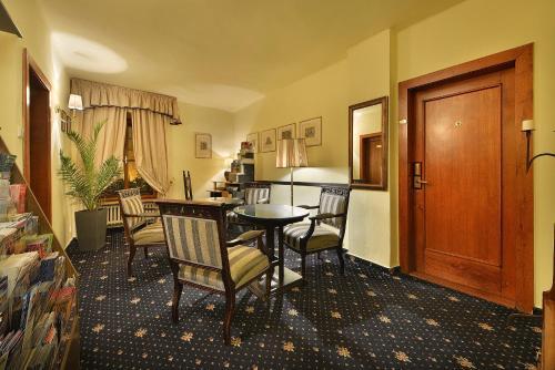 Hotel U 3 Pstrosu