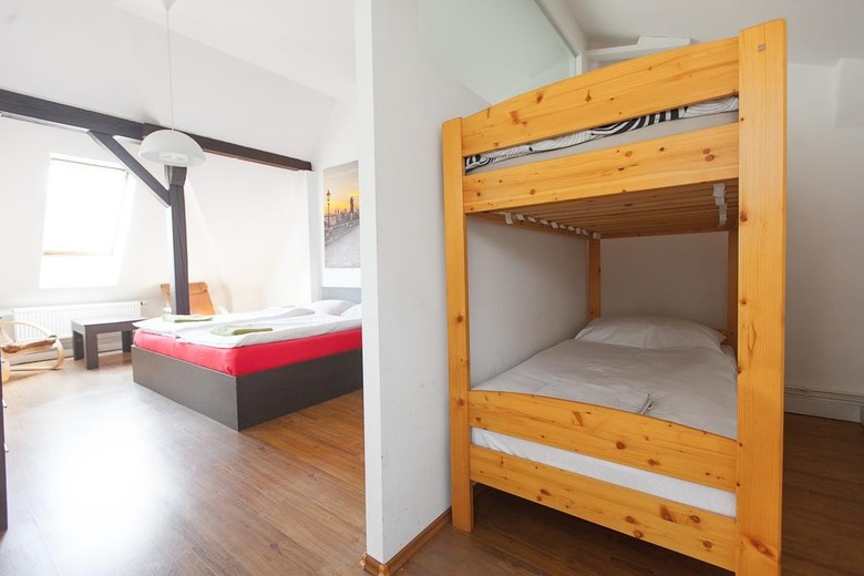 Elisky Kr�snohorsk� Apartments