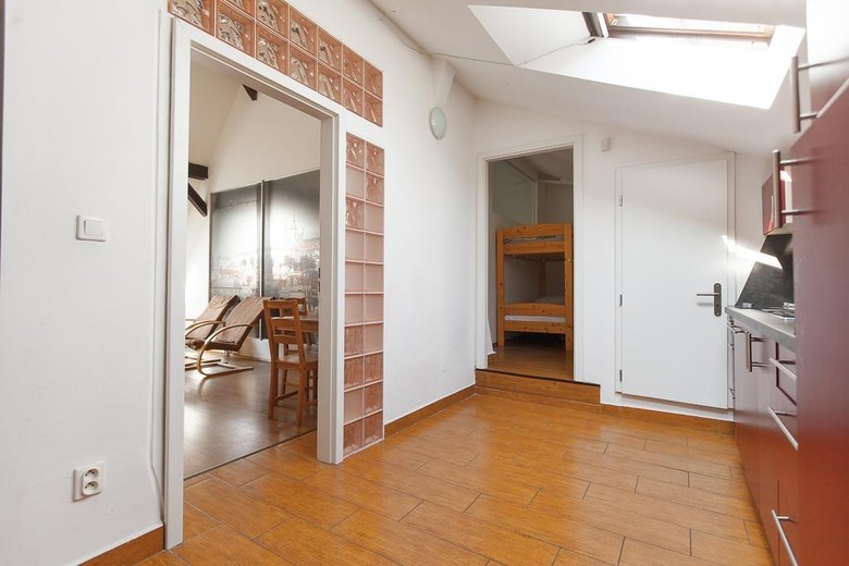 Elisky Kr�snohorsk� Apartments