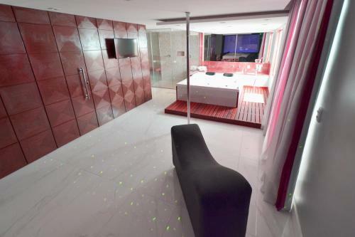 Love Time Hotel (adult Only)