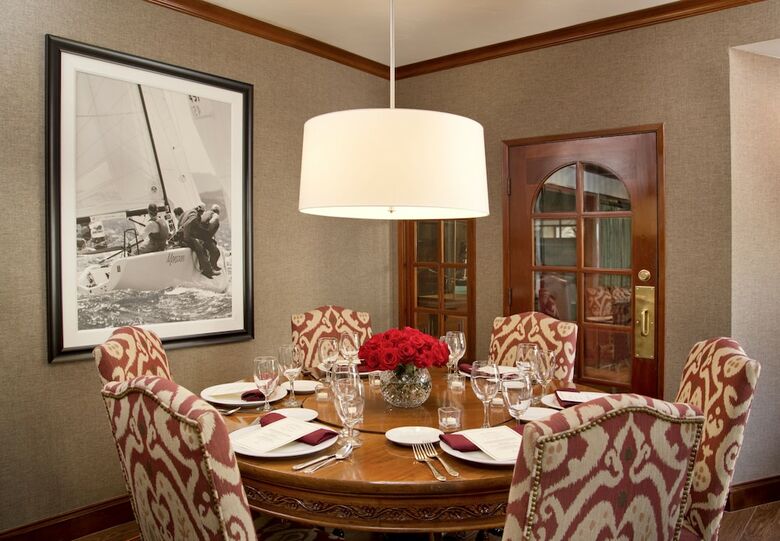 Ayres Hotel & Suites Costa Mesa/newport Beach