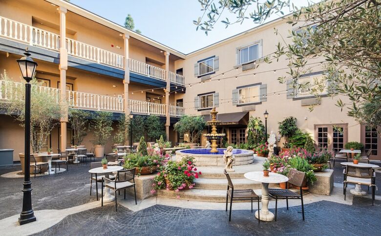 Ayres Hotel & Suites Costa Mesa/newport Beach