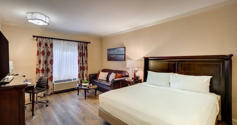 Ayres Hotel & Suites Costa Mesa/newport Beach