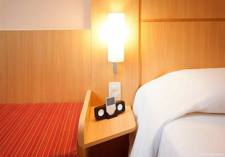 Hotel Ibis Praia De Camburi