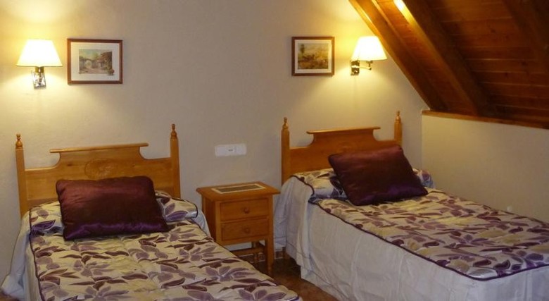 Hotel Escuils Hostal