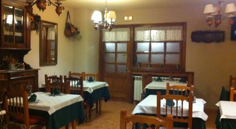 Hotel Escuils Hostal
