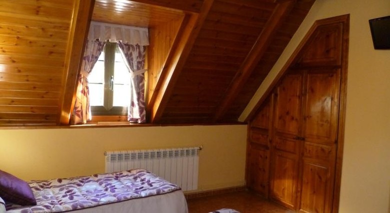 Hotel Escuils Hostal