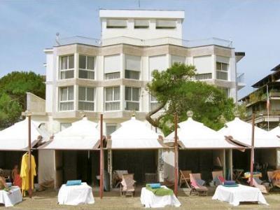 Hotel Petit Palais