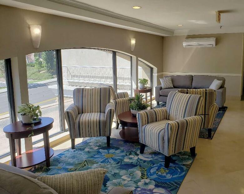 Best Western Plus Marina Shores Hotel - Dana Point