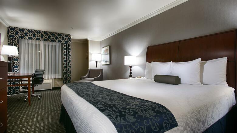 Best Western Plus Marina Shores Hotel - Dana Point