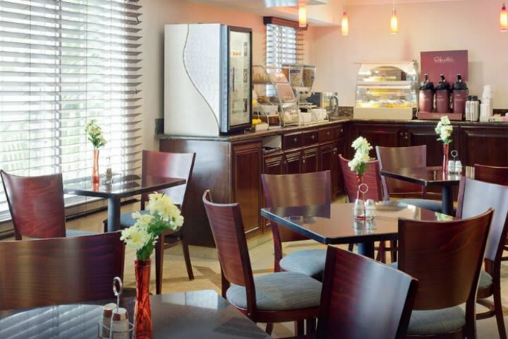 Best Western Plus Marina Shores Hotel - Dana Point