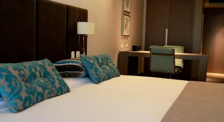Recoleta Grand Hotel