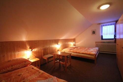 Hostal Pension Kub�t
