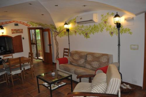 Apartamentos La Casa Pintada