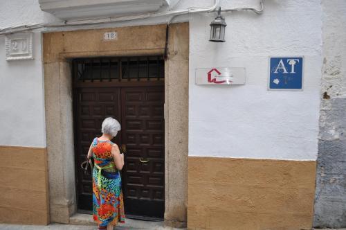 Apartamentos La Casa Pintada