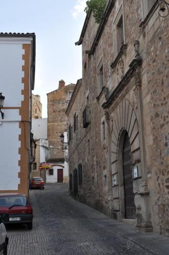 Apartamentos La Casa Pintada