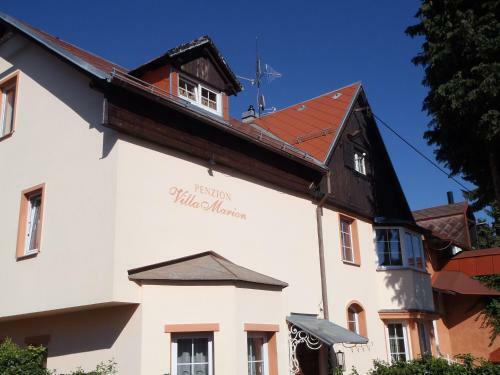 Hostal Penzion Villa Marion