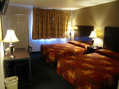 Budget Host Inn Saga Motel