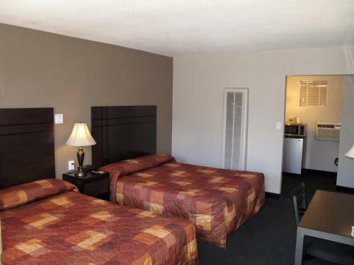 Budget Host Inn Saga Motel