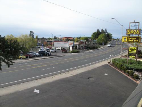 Budget Host Inn Saga Motel