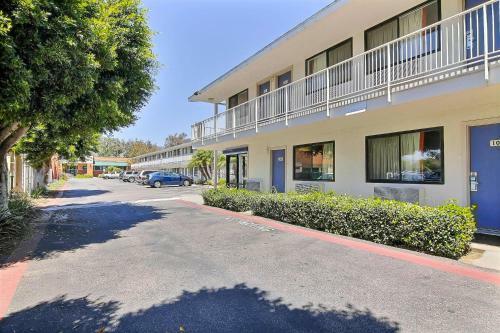 Motel 6 Santa Barbara - Goleta