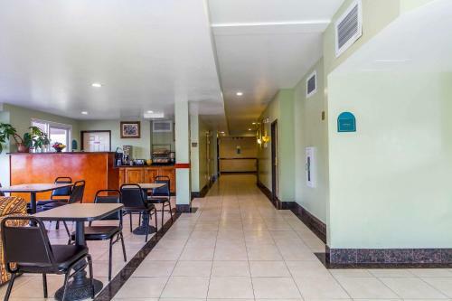 Hotel Rodeway Inn & Suites Hayward