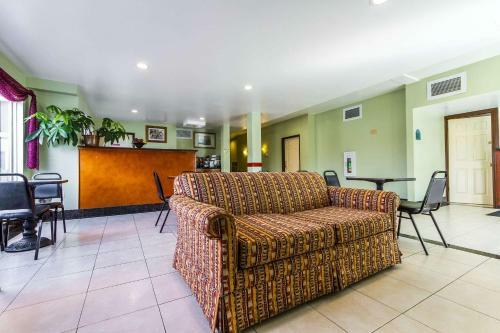 Hotel Rodeway Inn & Suites Hayward