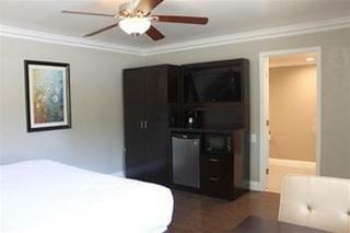 Motel Inn At Highway 1