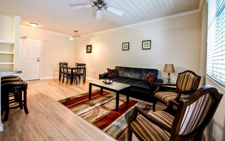 The Hollywood Ray Apartment
