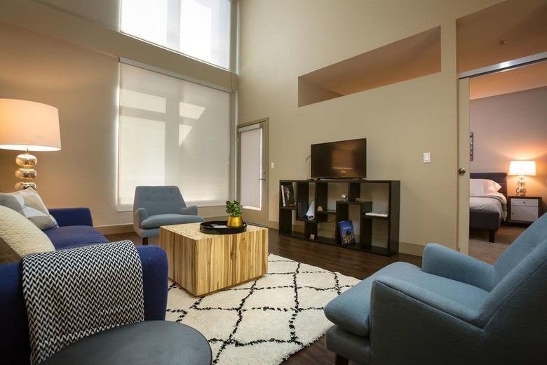 Hollywood Apartments