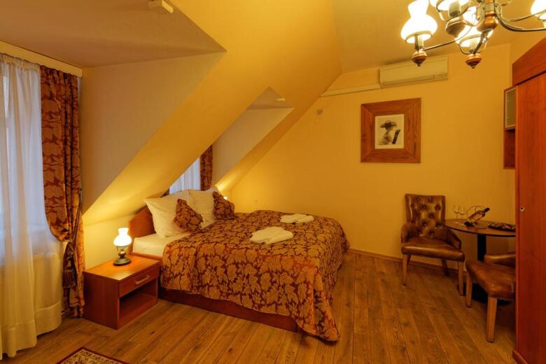 Hostal Enjoy Inn