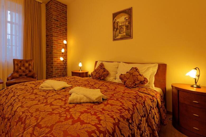Hostal Enjoy Inn
