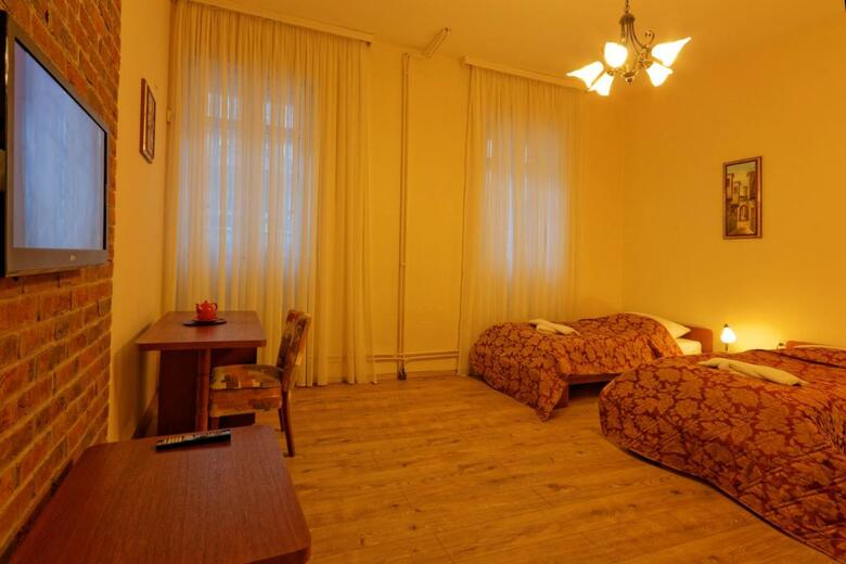 Hostal Enjoy Inn