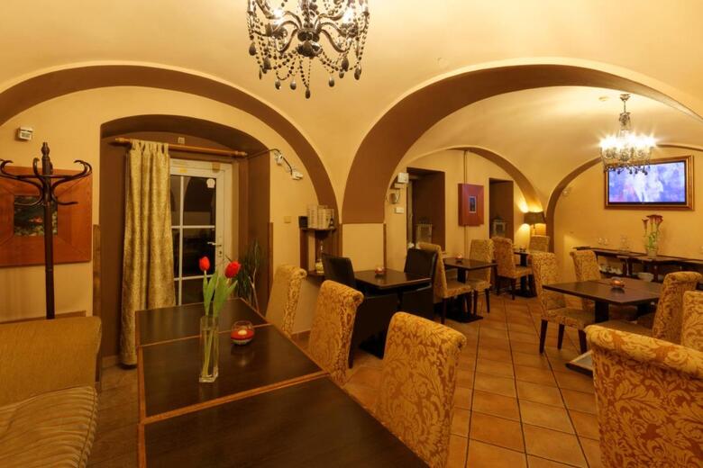 Hostal Enjoy Inn