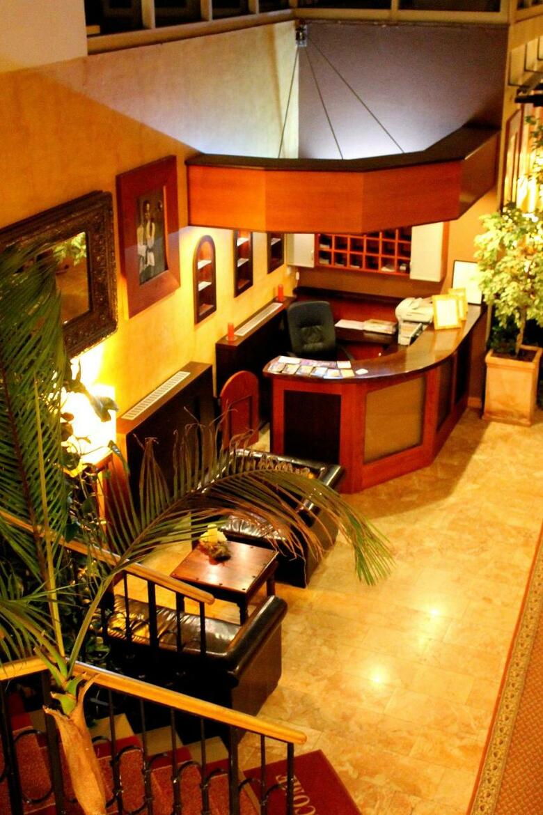 Hostal Enjoy Inn