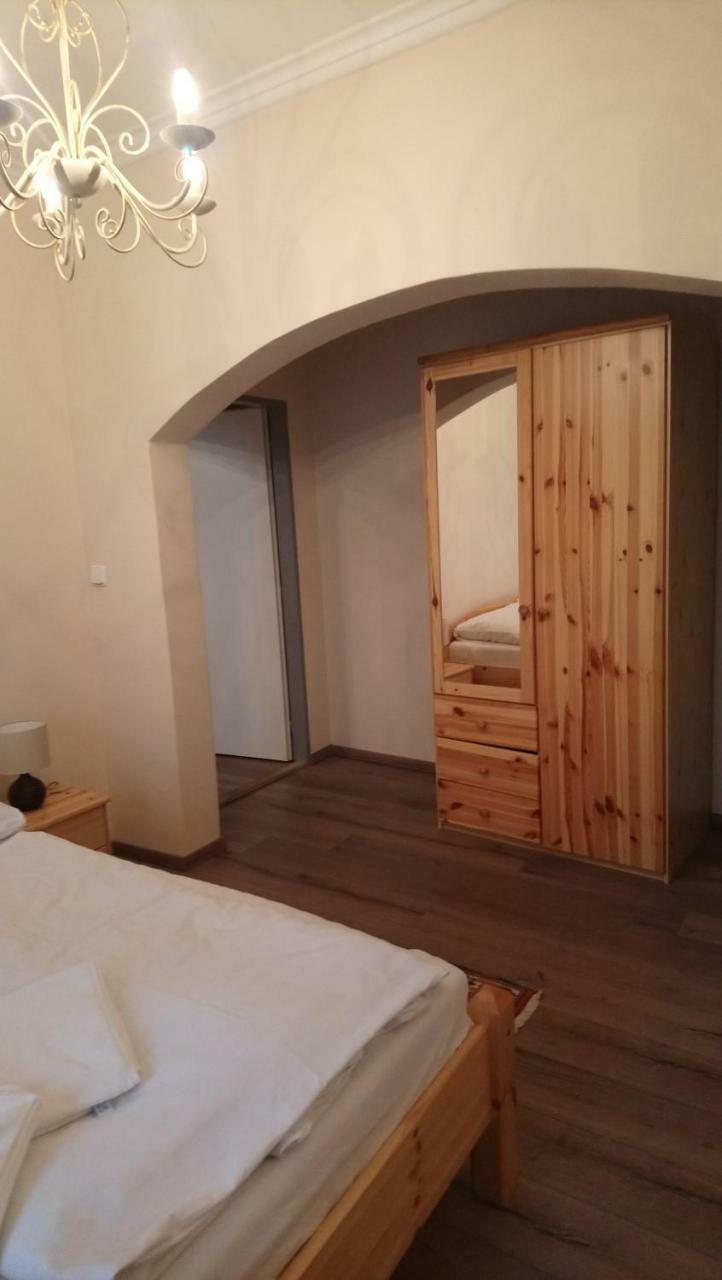 Hostal Enjoy Inn