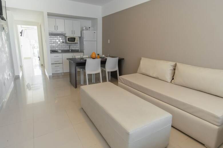 Isi Baires Apart & Suites