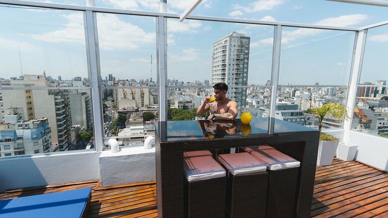 Isi Baires Apart & Suites
