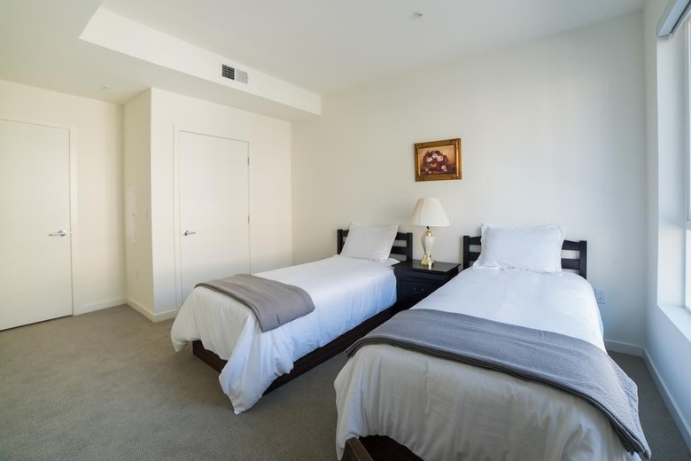 Wilshire Center Apartment